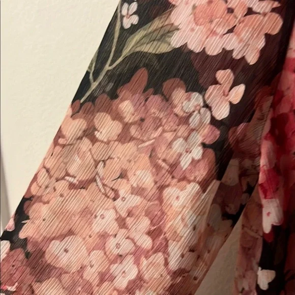 H&M Black and Red Relaxed Tie Front Blouse - Picture 8 of 15